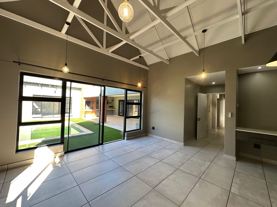 5 Bedroom Property for Sale in Leloko Lifestyle Estate North West